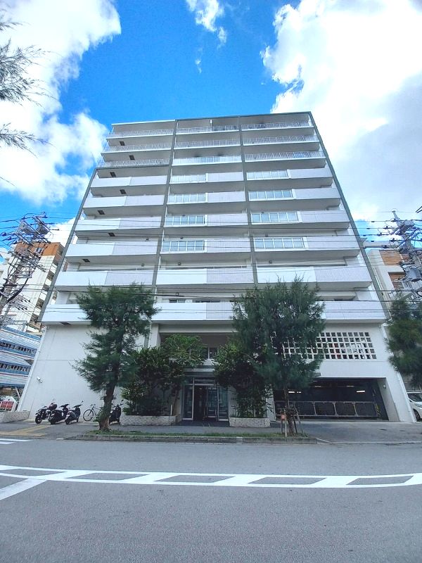シャールレーク那覇旭橋駅前　10/10階