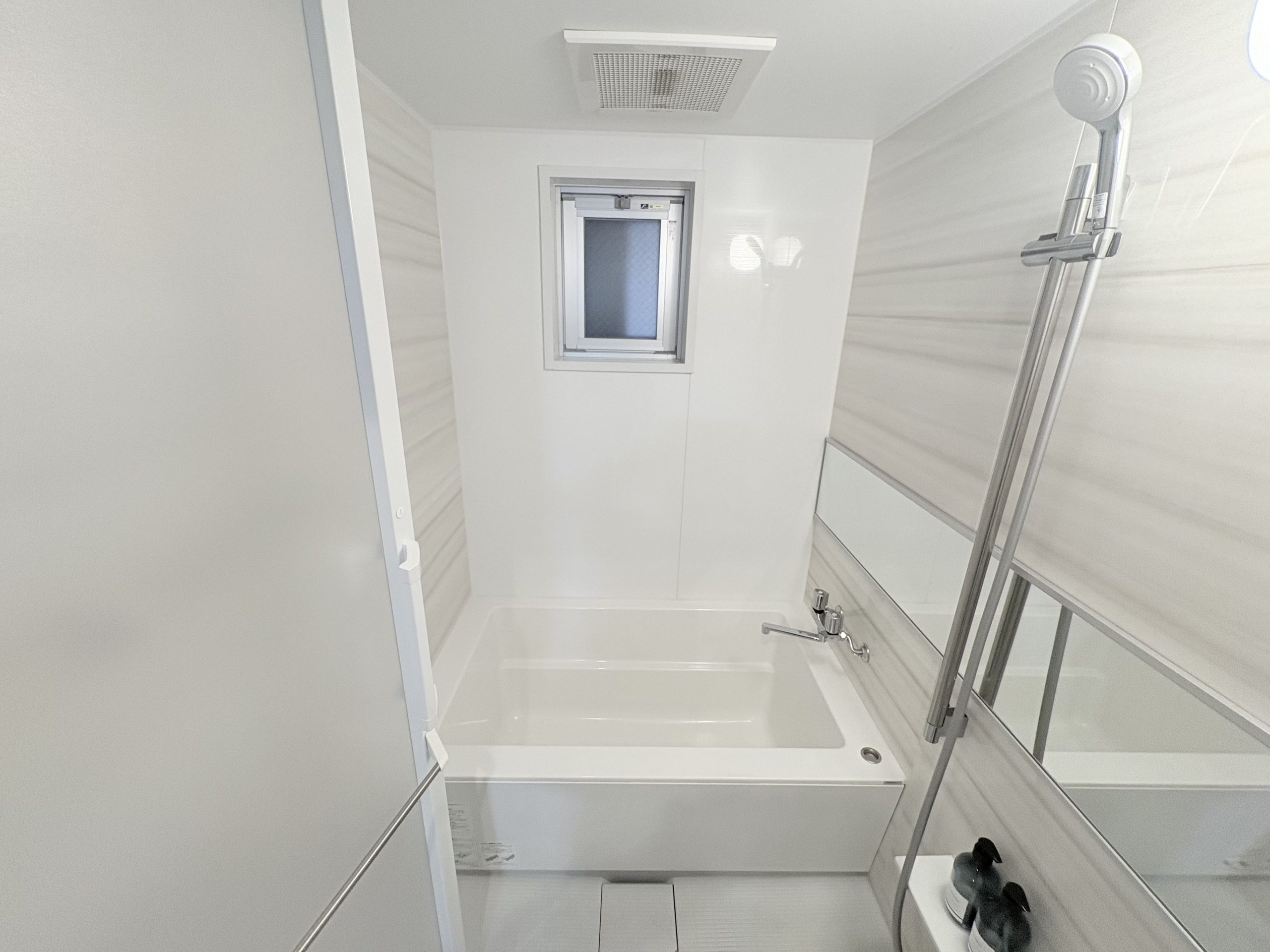 築浅3LDKで快適生活/ディアコート識名