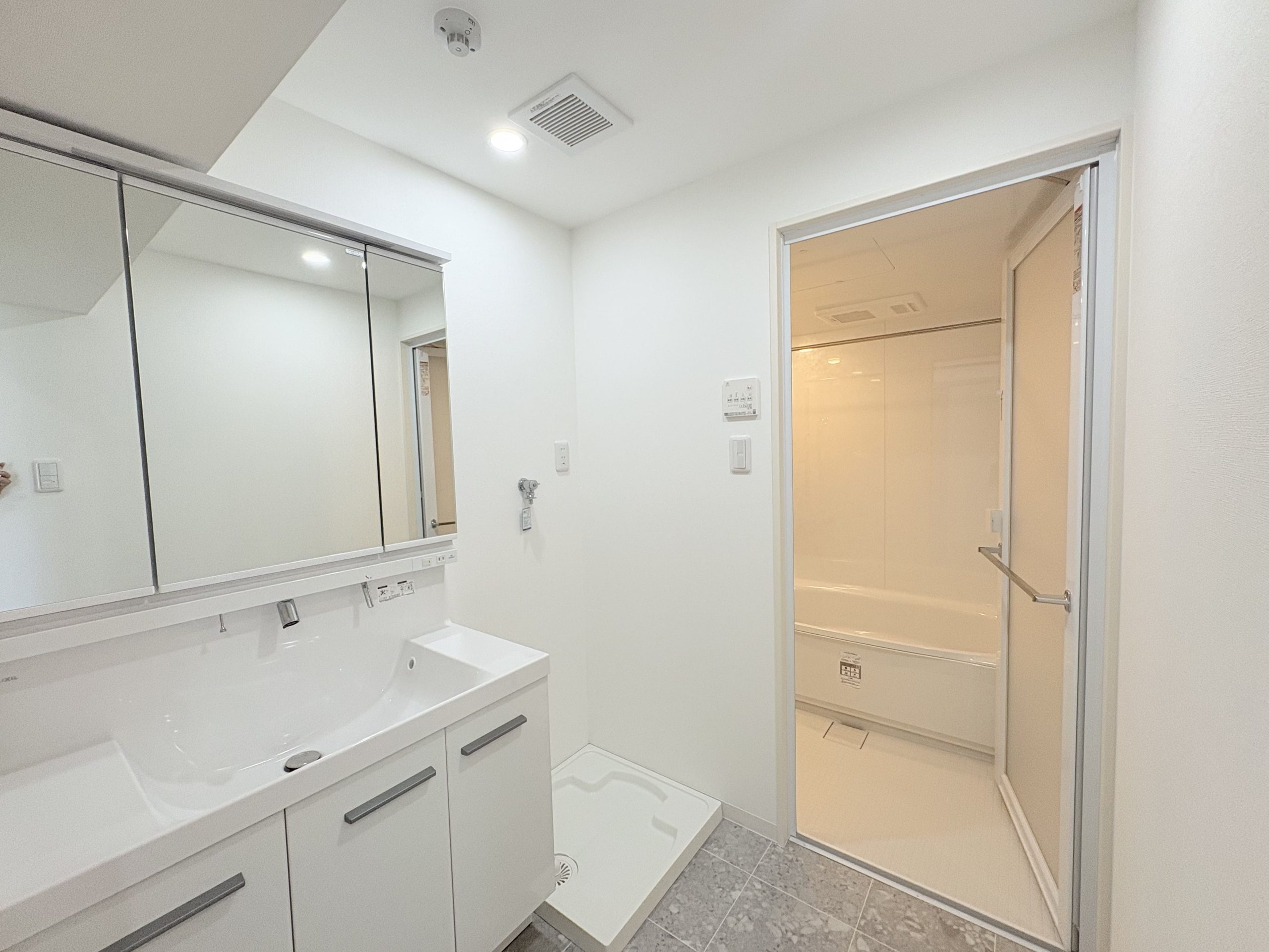 グランシャトレ松尾/リノベーション済みの広々2LDK　