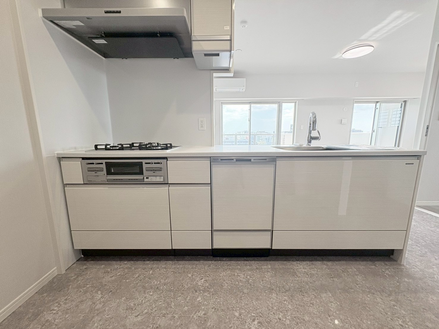 【賃貸】ソルテラス那覇西町/9階/2LDK